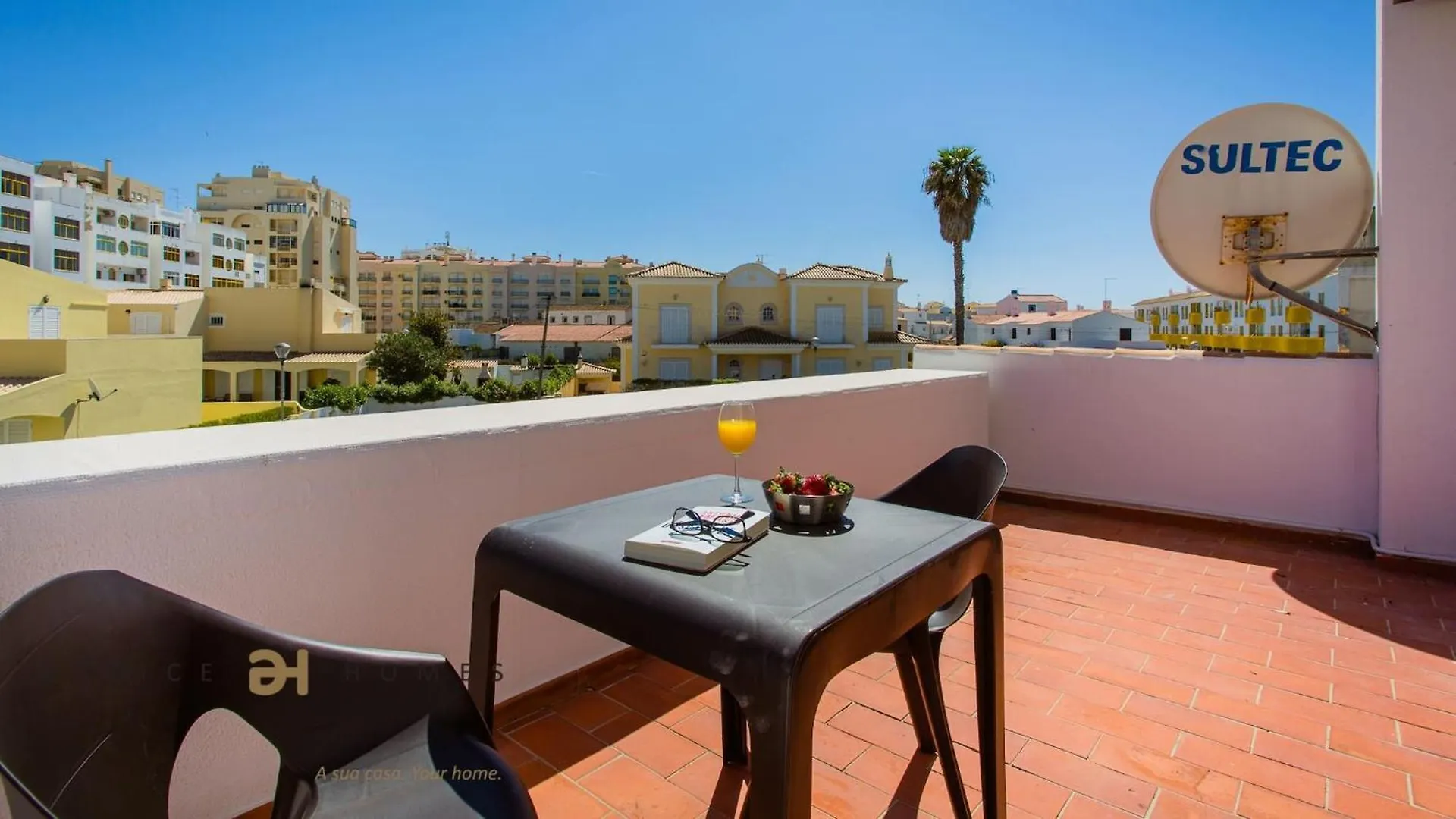 Greice Homes-650 Meters From The Beach, 4 Bedrooms Villa For Holidays In Vilamoura-Quarteira