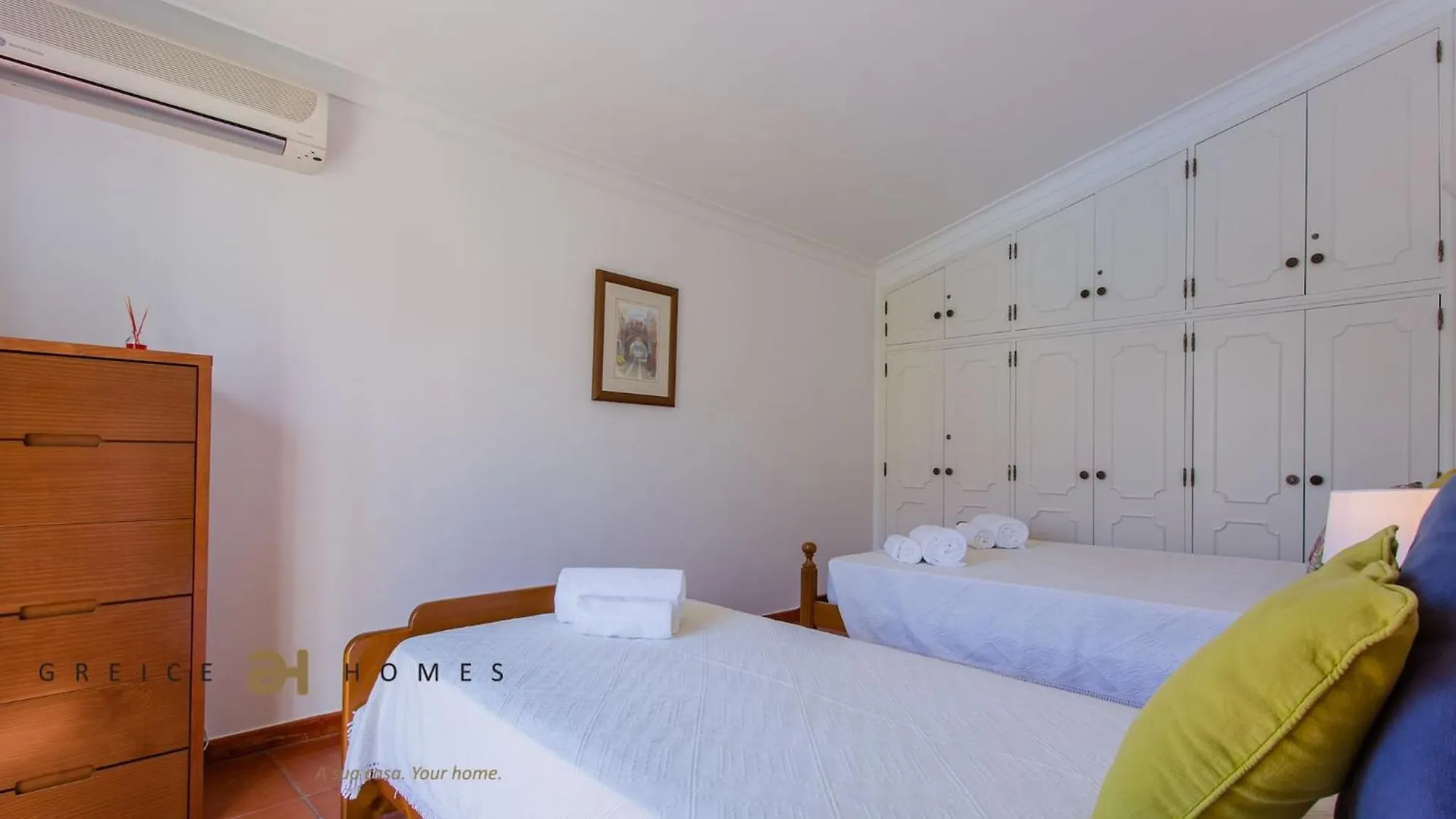 Greice Homes-650 Meters From The Beach, 4 Bedrooms Villa For Holidays In Vilamoura-Quarteira 0*, Quarteira
