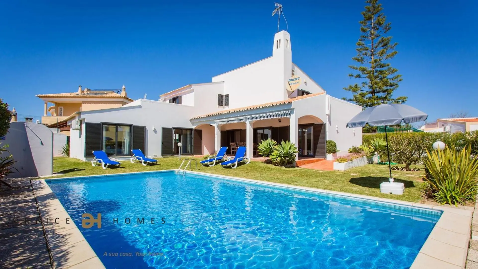 Greice Homes-650 Meters From The Beach, 4 Bedrooms Villa For Holidays In Vilamoura-Quarteira 0*, Quarteira Portugal
